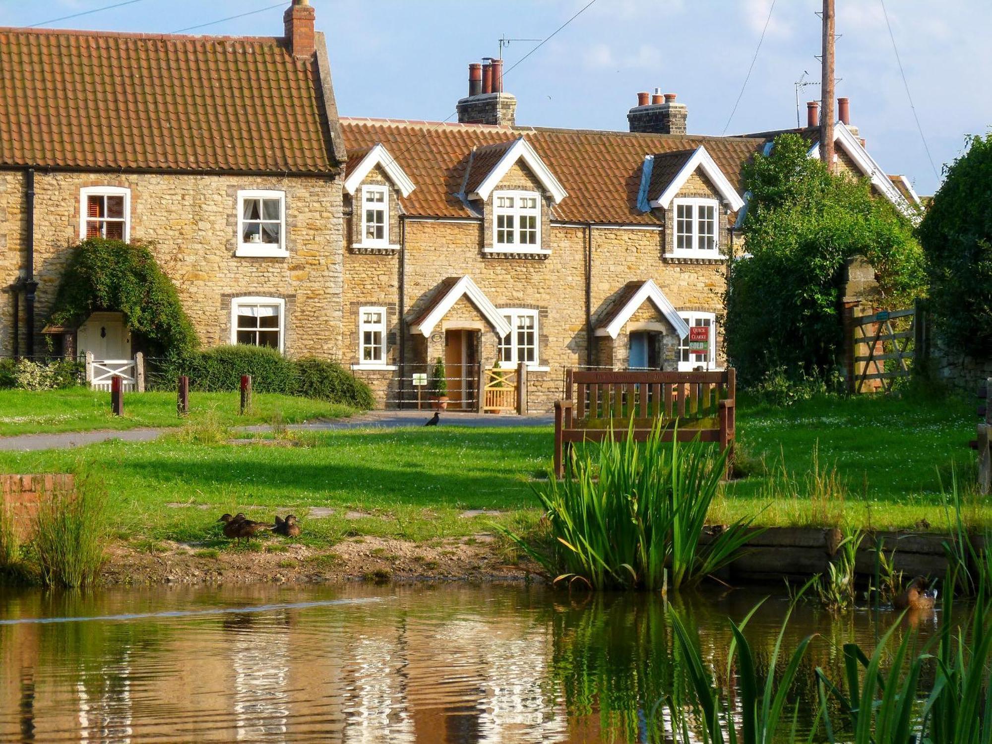 Brantingham Pond View Cottage מראה חיצוני תמונה
